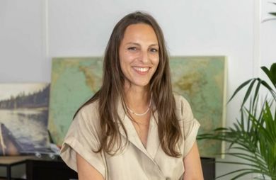 Laura - Junior Manager Vente